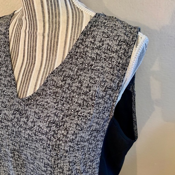 NEW Philosophy Sleeveless Top Medium Black White Pattern Solid Black Back Panel - Picture 8 of 15